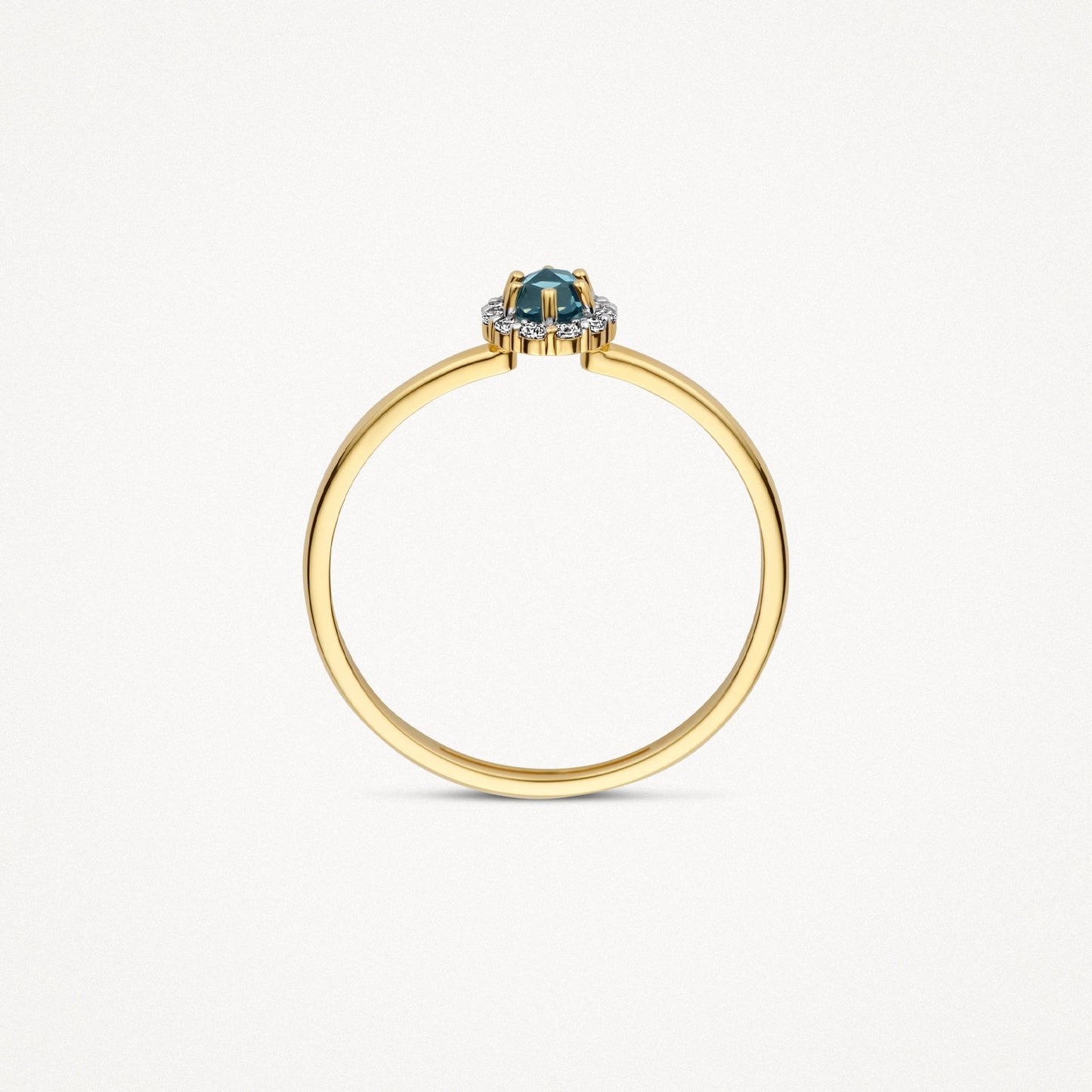 Ring mit Schweizer Blautopas und Zirkonia in Pavé-Fassung