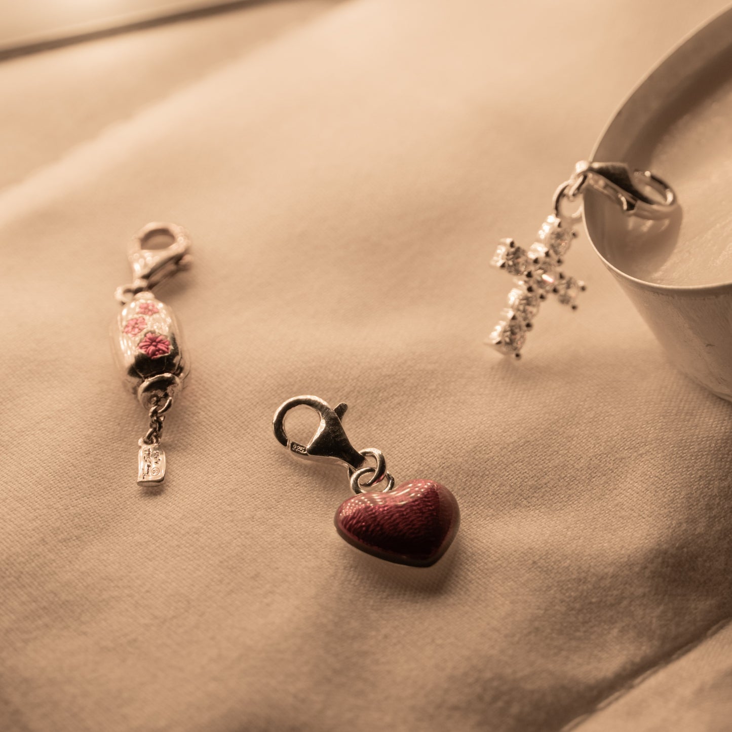 Charm-Anhänger rotes Herz