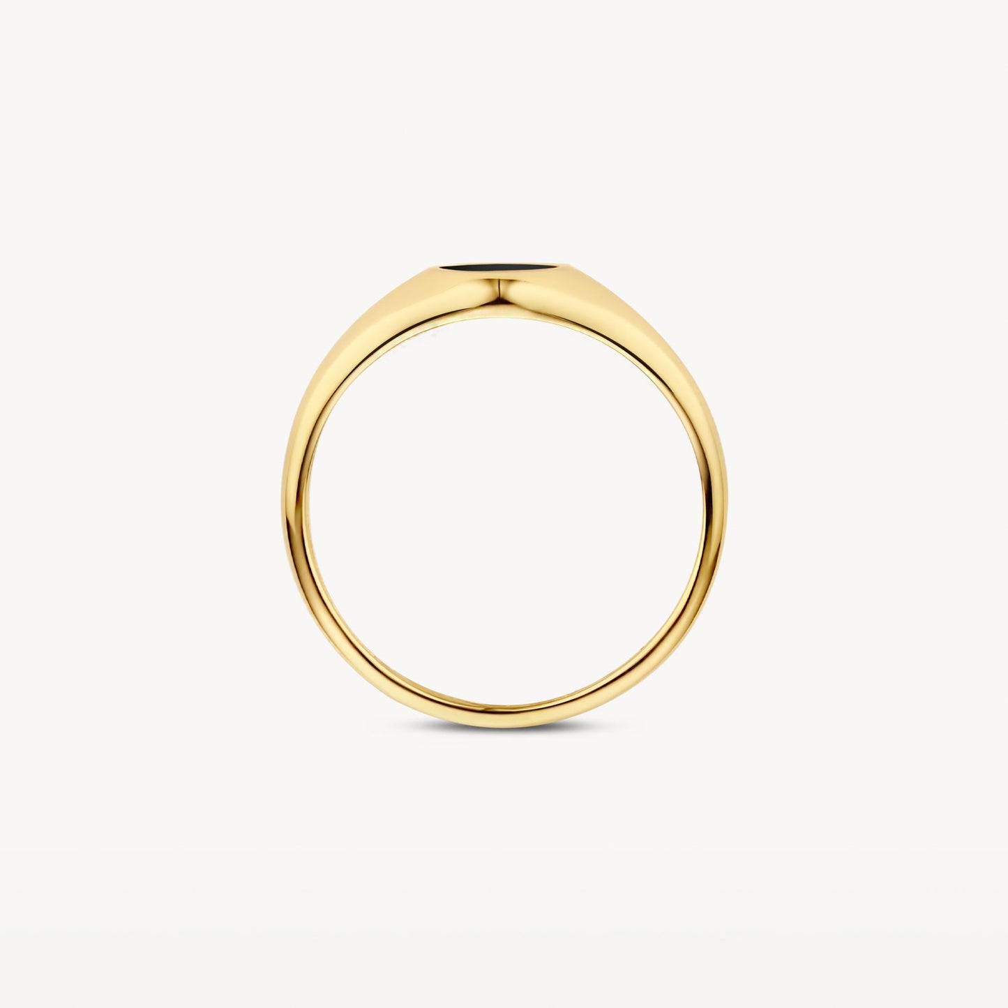 Ring mit eingelassenem Onyx