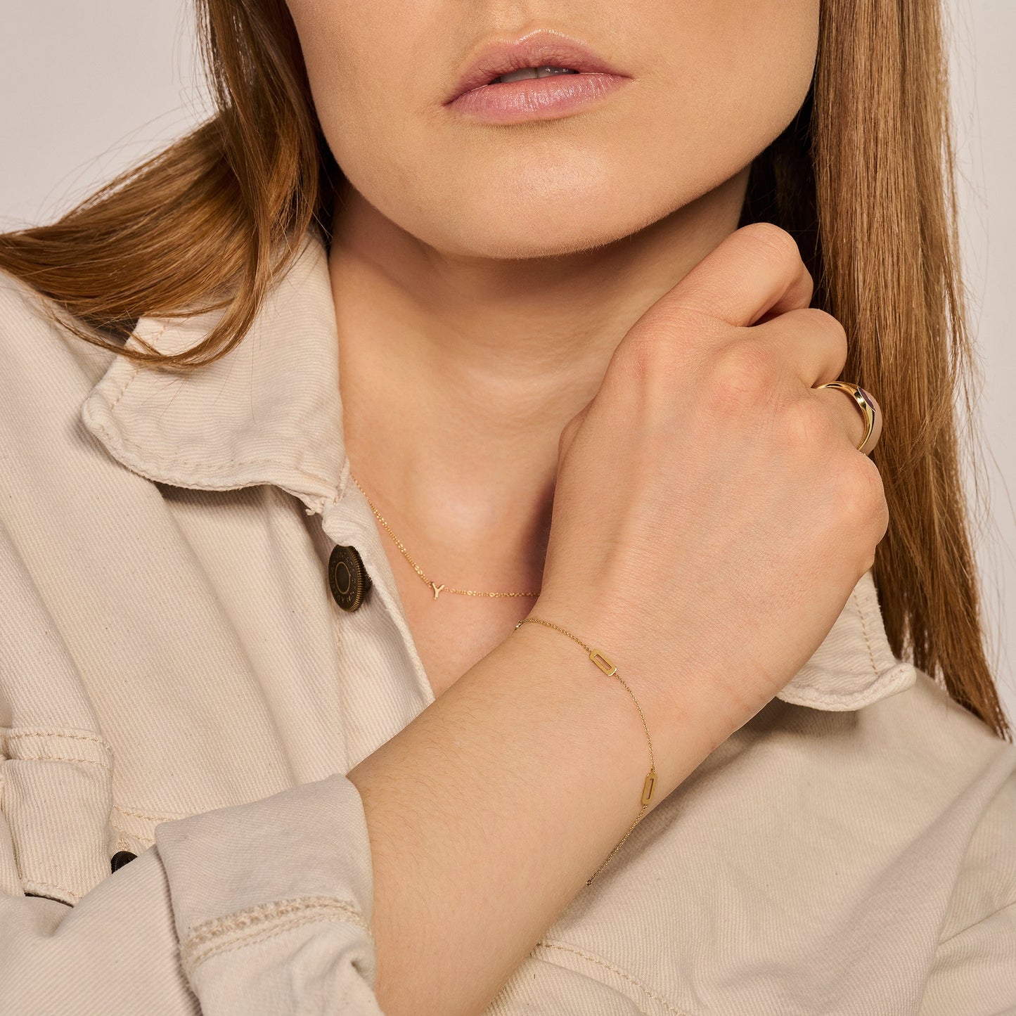 Armband mit flachen Gliederelementen